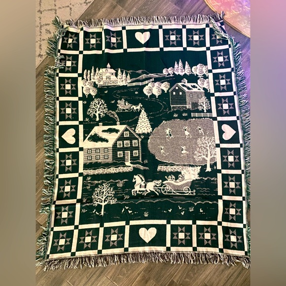 Christmas Tree Sleigh Ride Ice Skating Hearts Crown Crafts Throw Blanket Winter - Picture 1 of 6